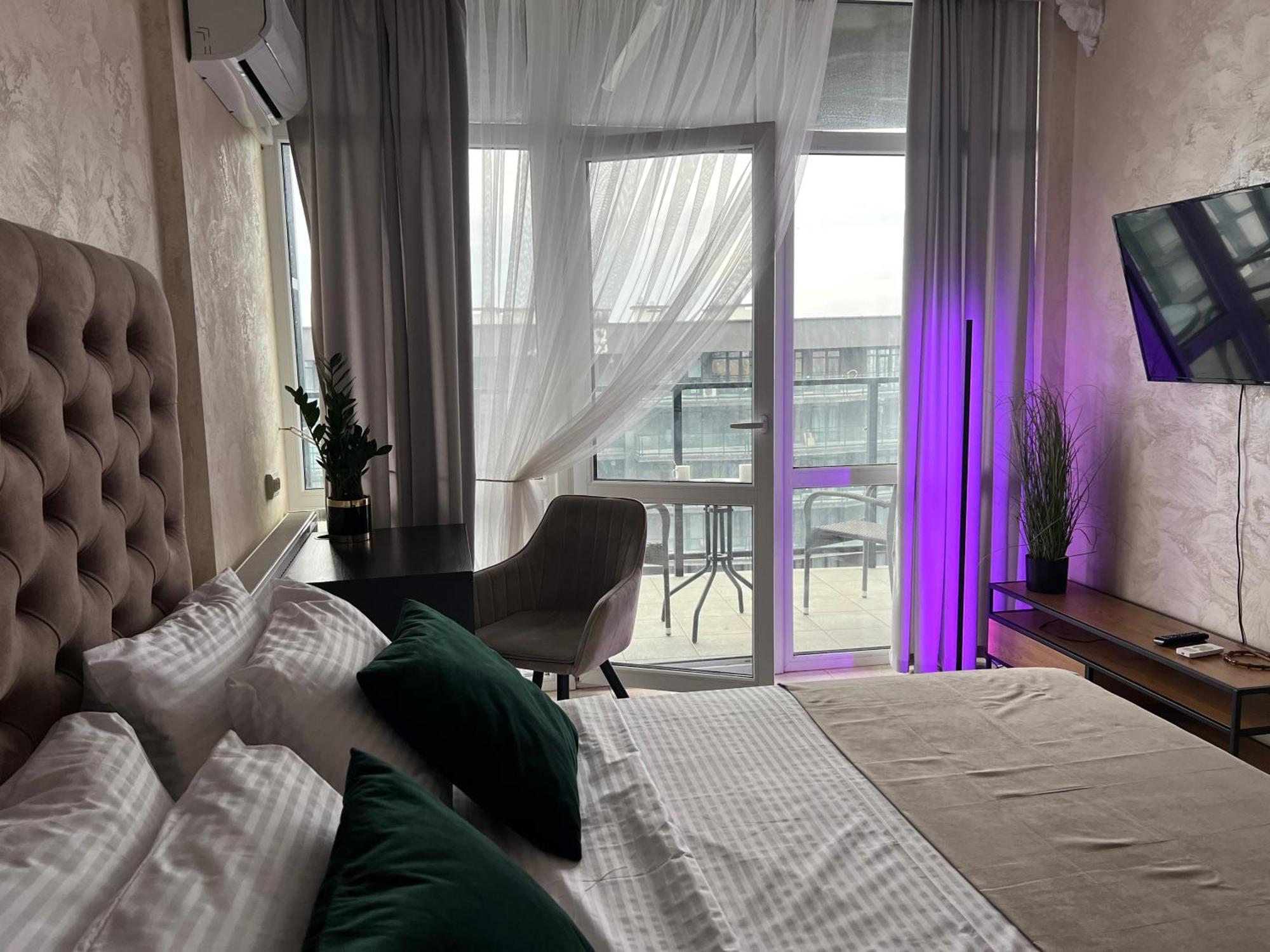 Apartments Vip Avalon Leopoli Esterno foto