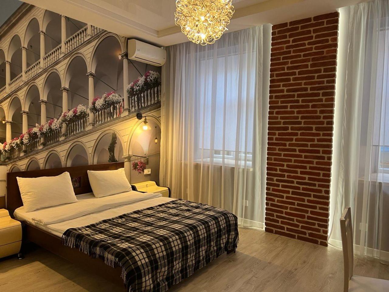 Apartments Vip Avalon Leopoli Esterno foto