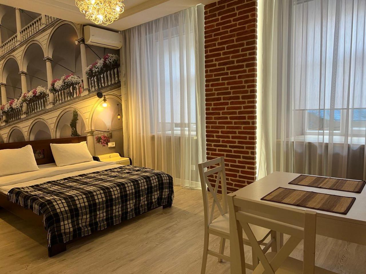 Apartments Vip Avalon Leopoli Esterno foto