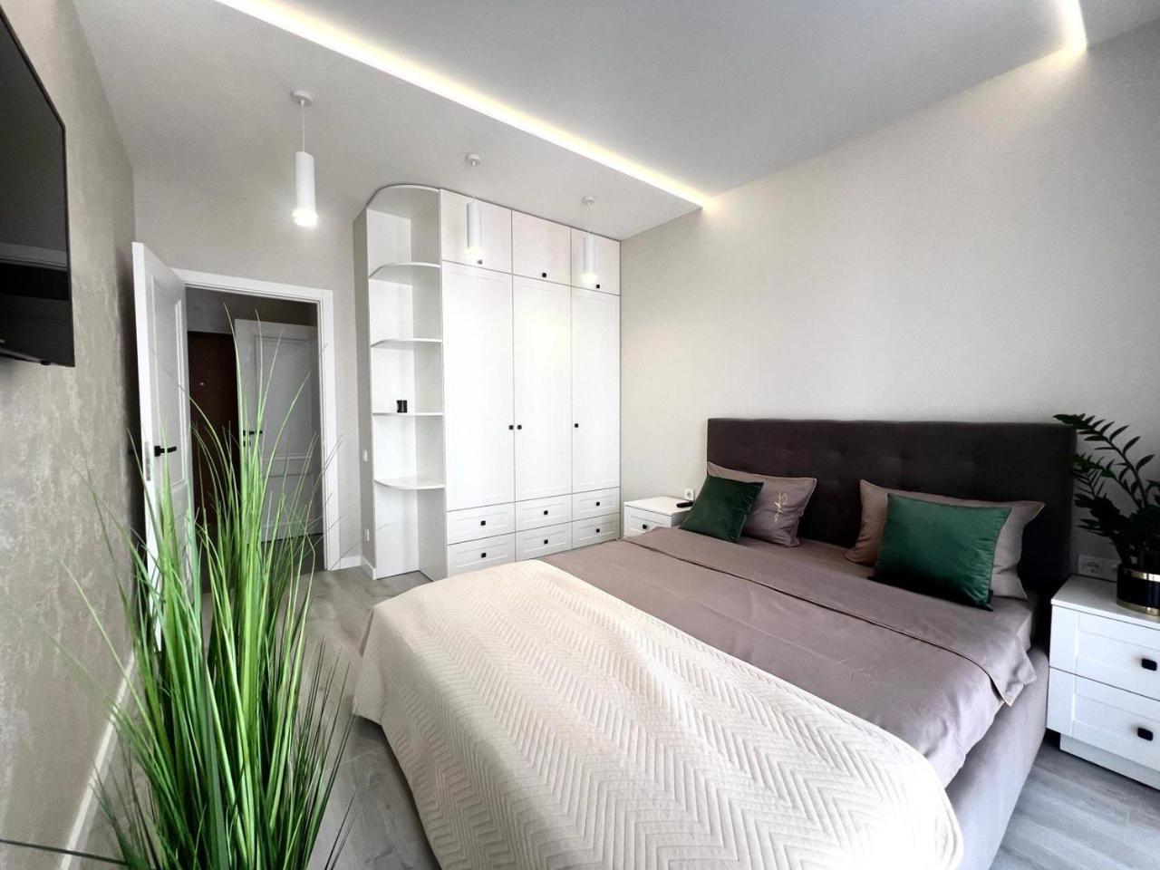 Apartments Vip Avalon Leopoli Esterno foto