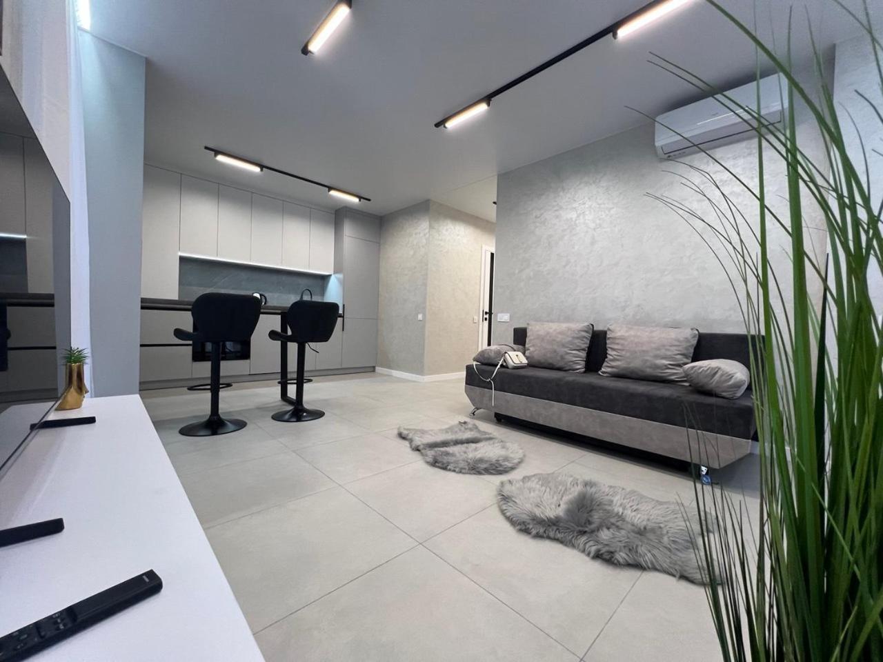 Apartments Vip Avalon Leopoli Esterno foto