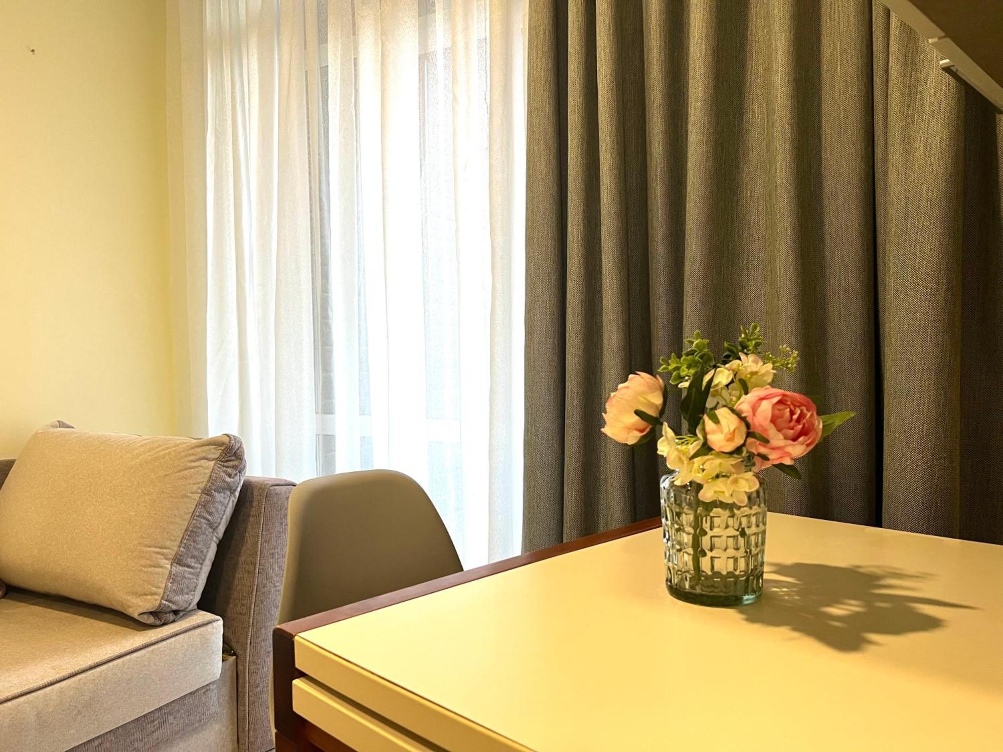 Apartments Vip Avalon Leopoli Esterno foto